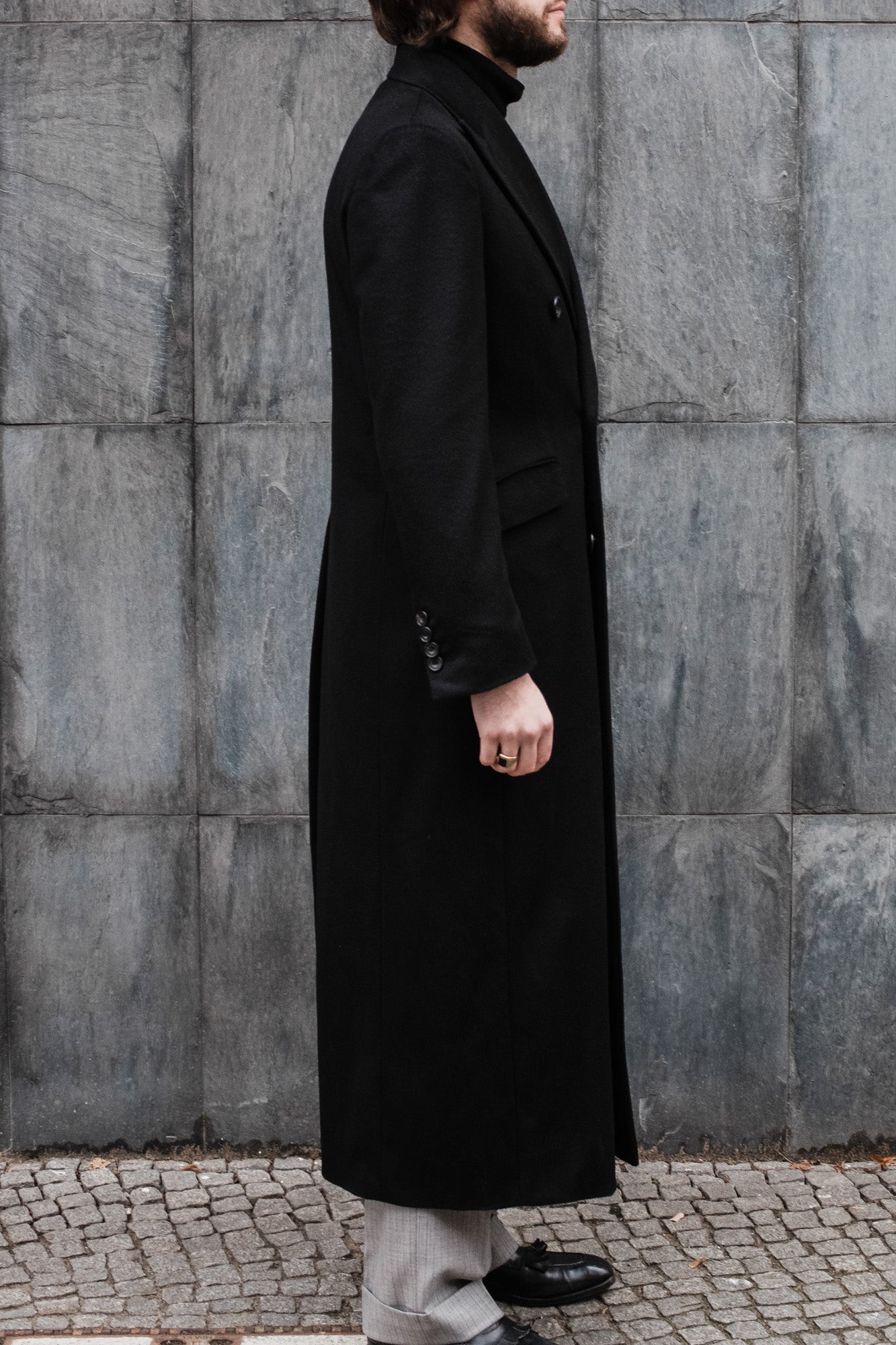 Overcoat - Black ripple cashmere by Piacenza