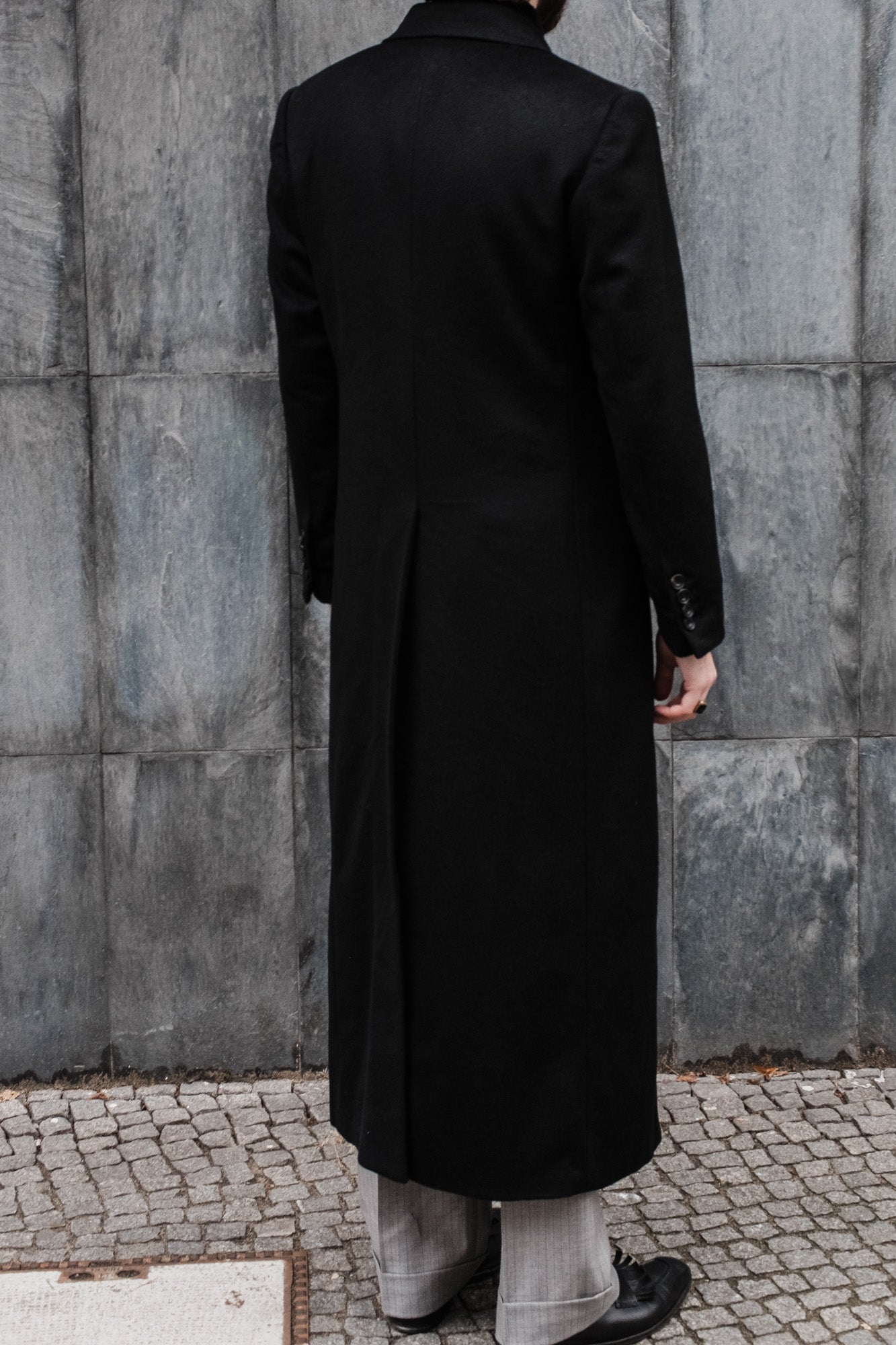 Overcoat - Black ripple cashmere by Piacenza