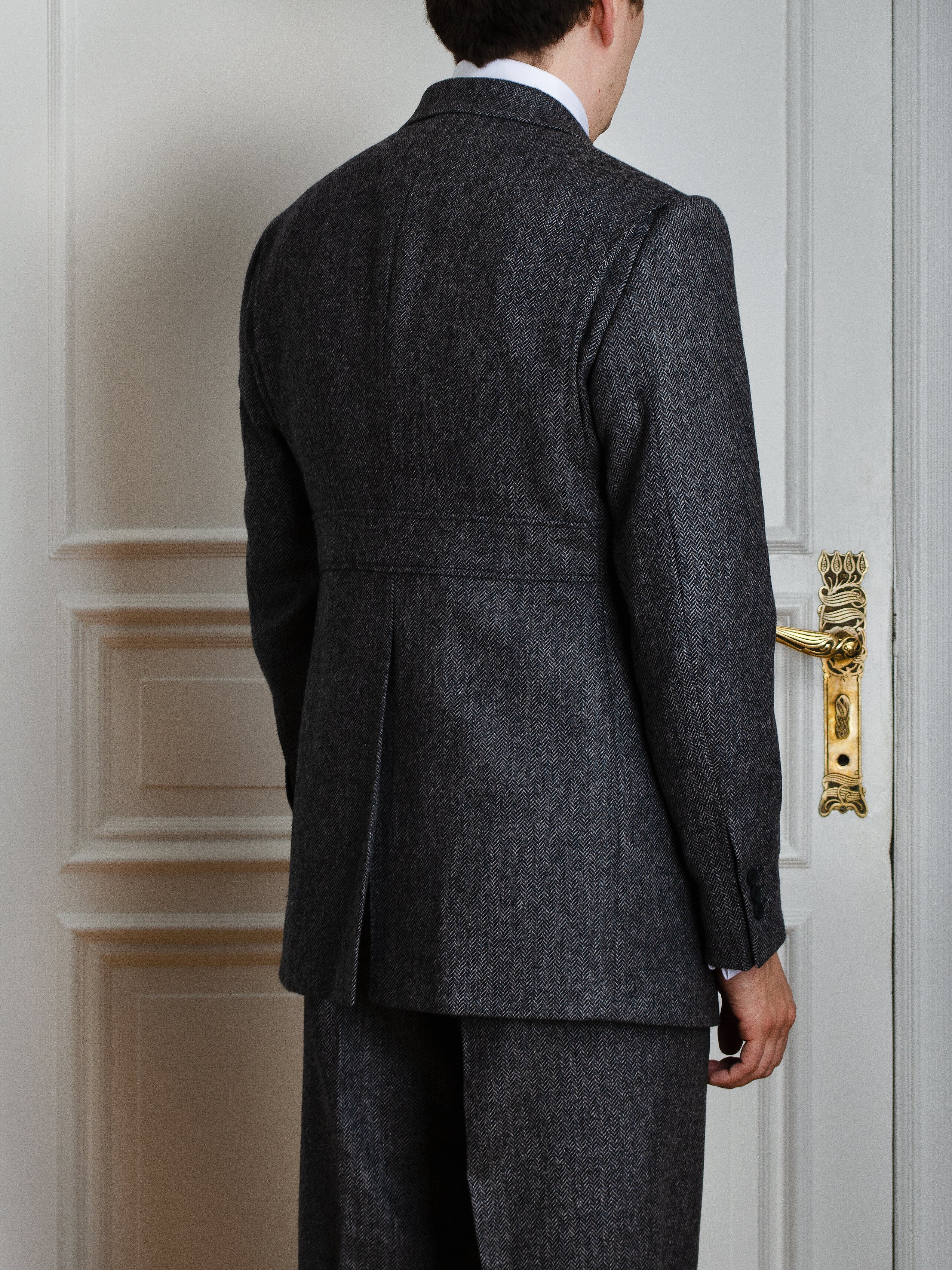 Anzug - Grau-schwarzer Herringbone-Tweed