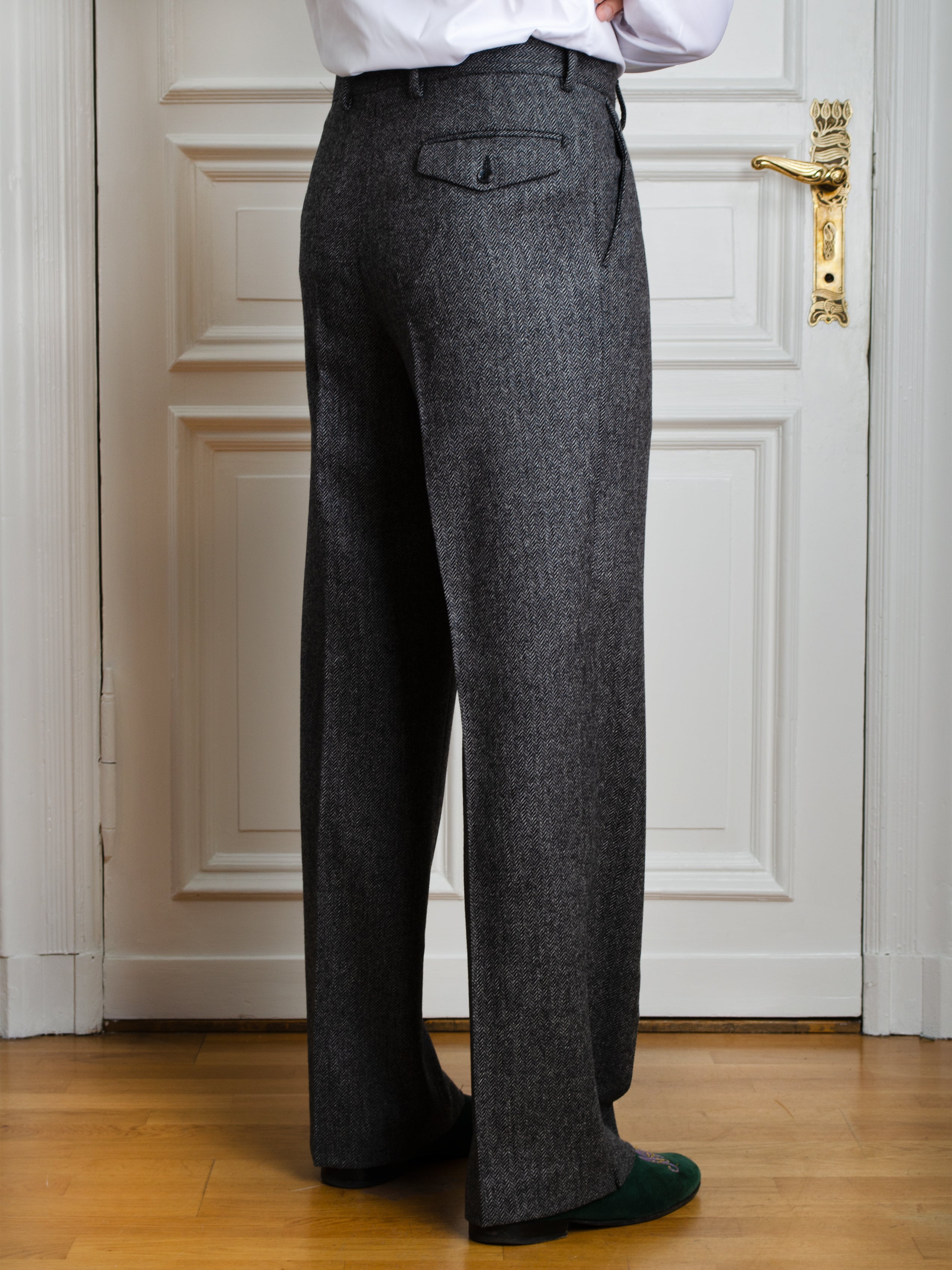 Anzug - Grau-schwarzer Herringbone-Tweed